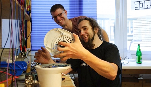 JEZT - Max Dornheim und Stephan Richter vom Reparier-Cafe in Jena - Foto © bei Oda Beckmann